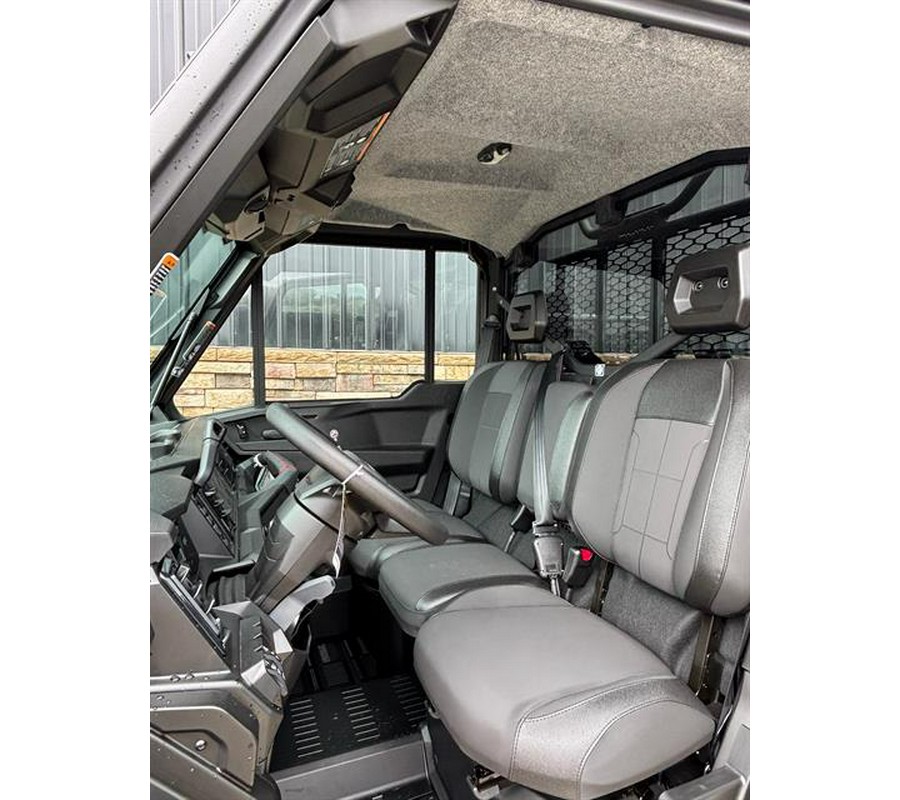 2027 Can-Am DEFENDER XU XT CAB HD10 TRIPLE