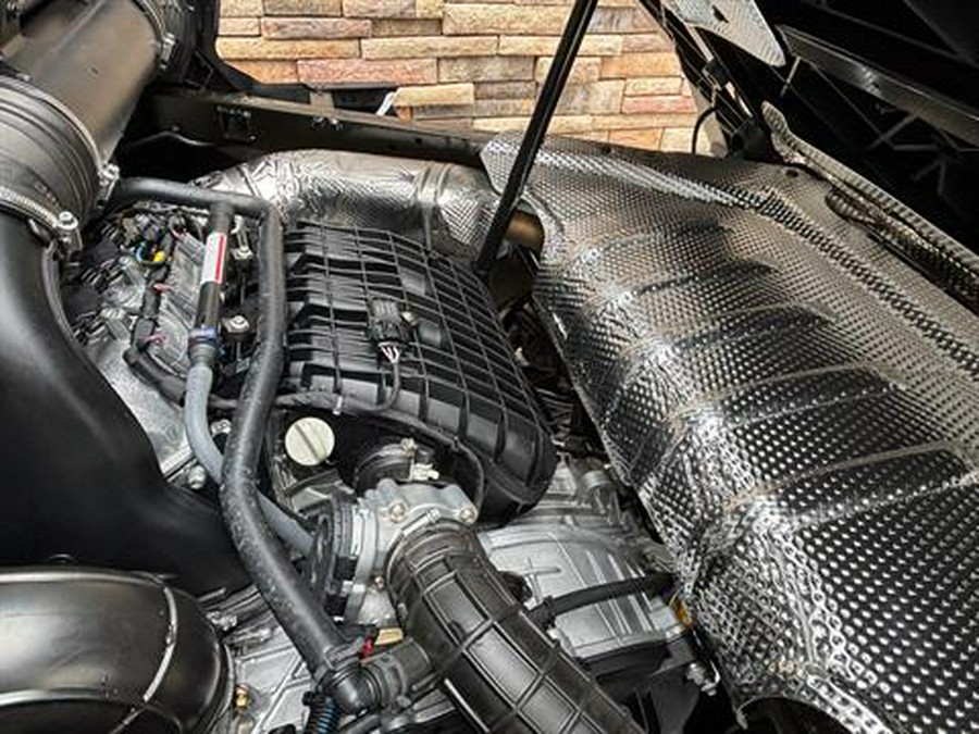 2027 Can-Am DEFENDER XU XT CAB HD10 TRIPLE