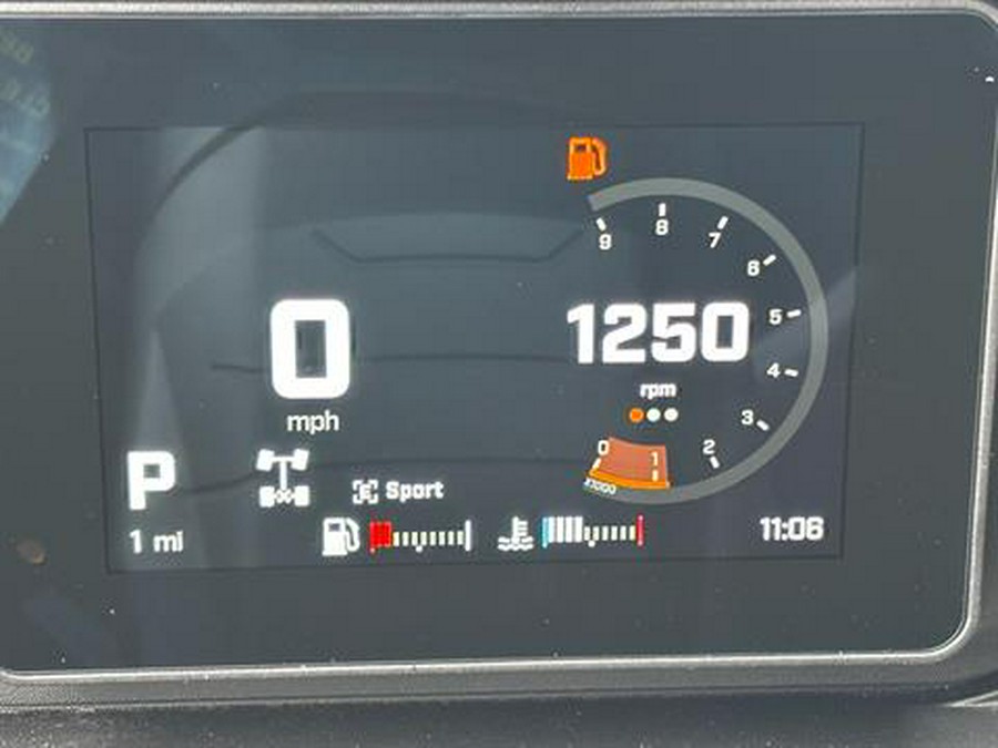 2027 Can-Am DEFENDER XU XT CAB HD10 TRIPLE