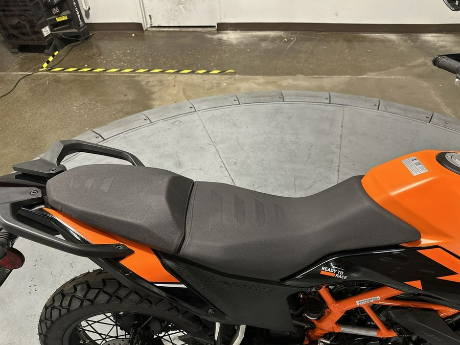 2024 KTM Adventure 390
