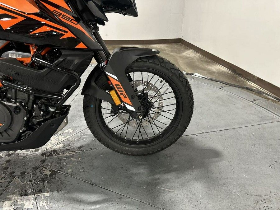 2024 KTM Adventure 390