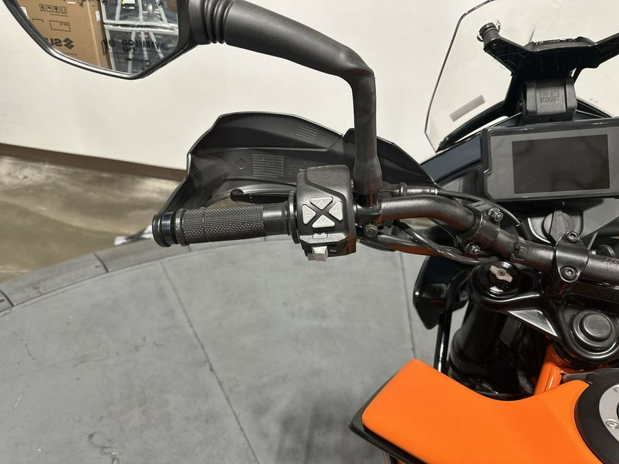 2024 KTM Adventure 390