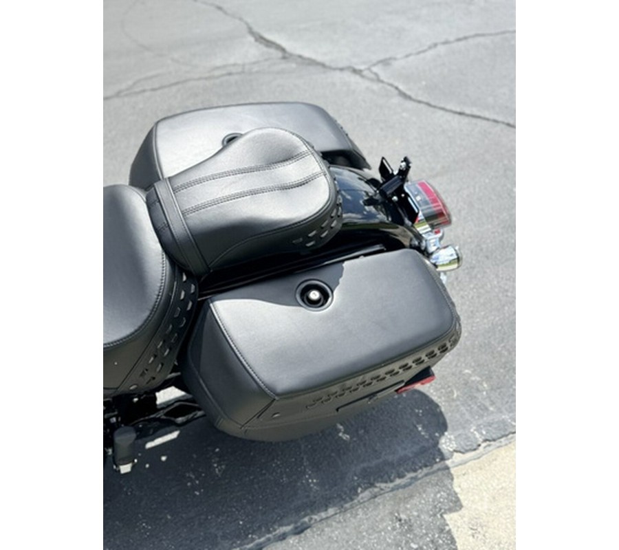 2025 Harley-Davidson Softail FLHC - Heritage Classic