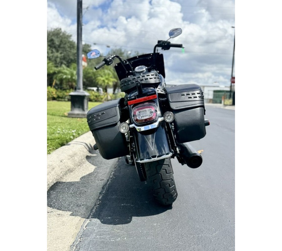 2025 Harley-Davidson Softail FLHC - Heritage Classic