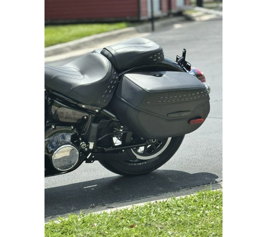 2025 Harley-Davidson Softail FLHC - Heritage Classic