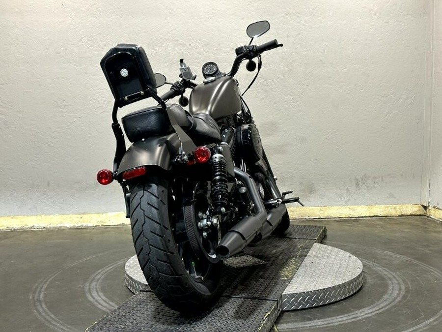 Harley-Davidson® Iron 883™ 2021 XL 883N 408018A RIVER ROCK GRAY DENIM