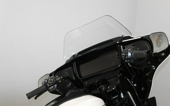 Harley-Davidson® Street Glide Limited 2026 White Onyx Pearl Black Trim