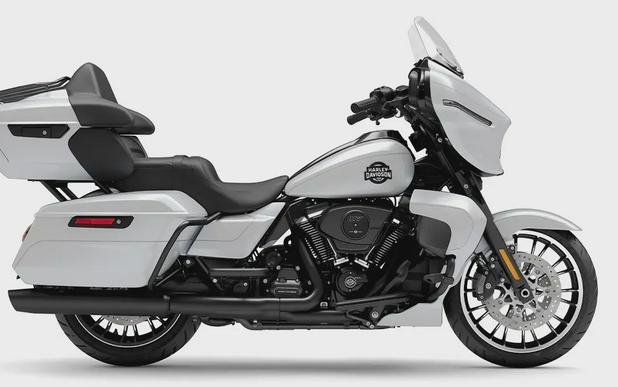 Harley-Davidson® Street Glide Limited 2026 White Onyx Pearl Black Trim