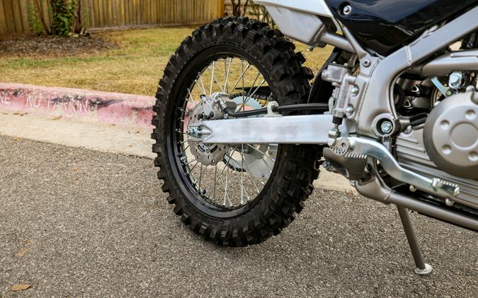 2027 KAWASAKI KLX140R F