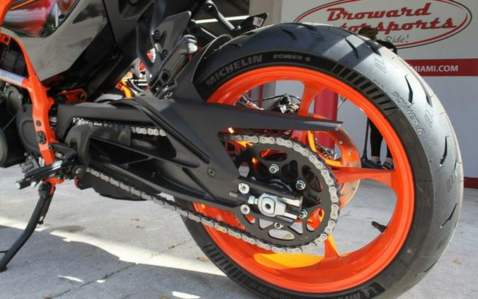 2024 KTM 390 DUKE, Orange - B.D.