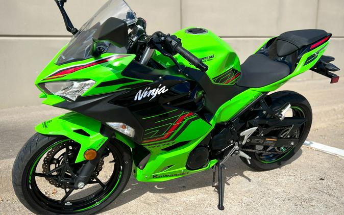 2023 Kawasaki Ninja 400 ABS KRT Edition