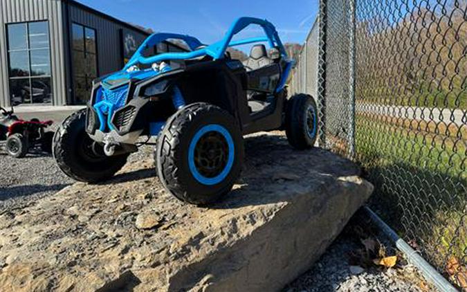 CAN-AM Toys Maverick 2x24V 4x4 2 Seater