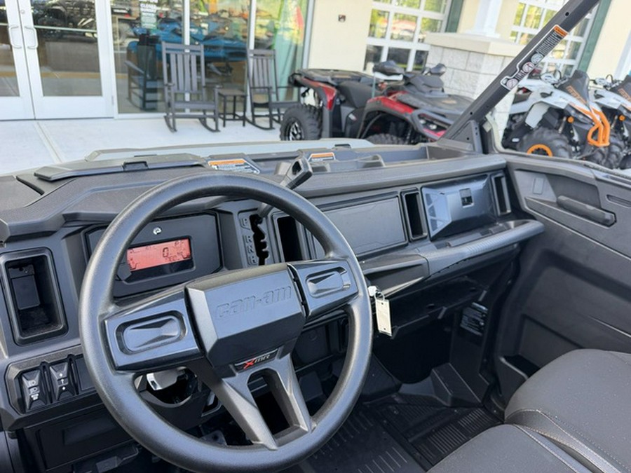 2026 Can-Am Defender MAX X Mr HD11 With Half-Doors