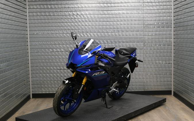 2026 YAMAHA YZFR3 ABS