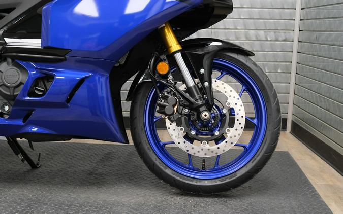 2026 YAMAHA YZFR3 ABS