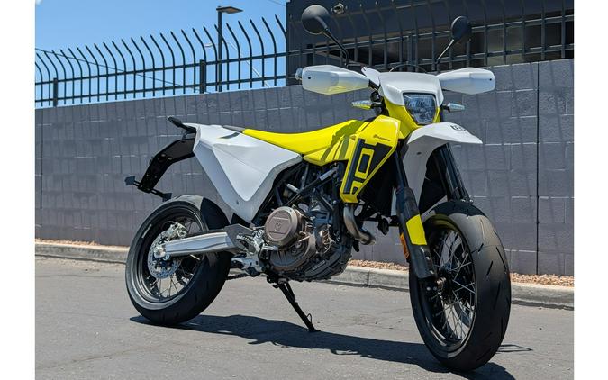 2026 701 Supermoto - Husqvarna Motorcycles