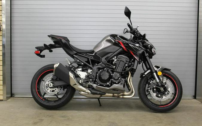 2023 Kawasaki Z900RS ABS - BLACK AND RED