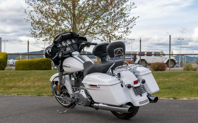 2016 Harley-Davidson Street Glide® Base