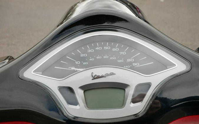 2023 Vespa Primavera 150 Disney Mickey Mouse Edition 150