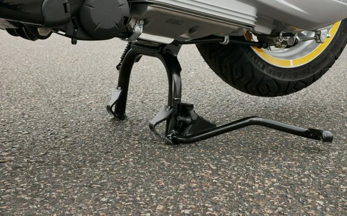 2023 Vespa Primavera 150 Disney Mickey Mouse Edition 150