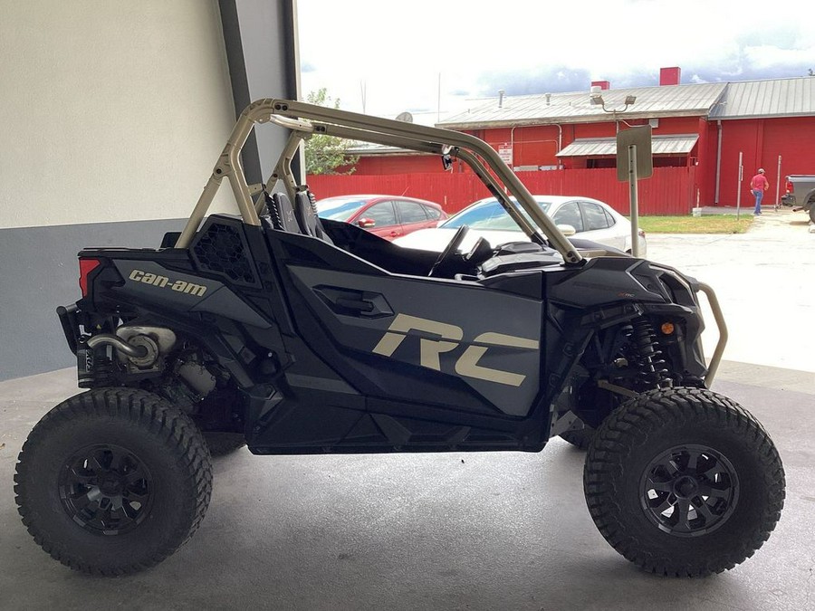 2023 Can-Am™ Maverick™ Sport X rc 1000R