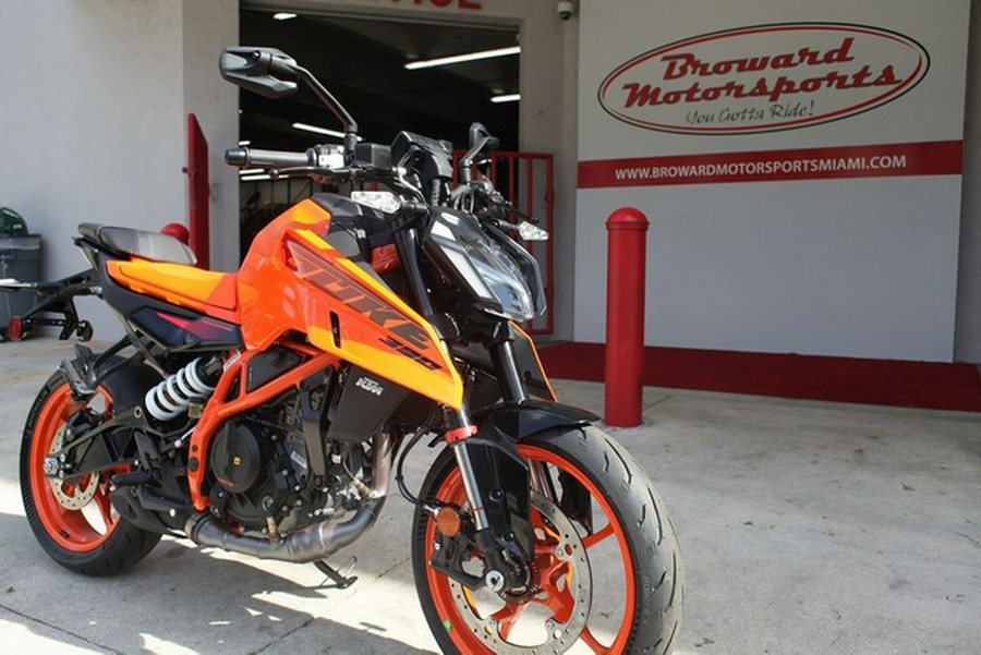 2024 KTM 390 DUKE, Orange - B.D.