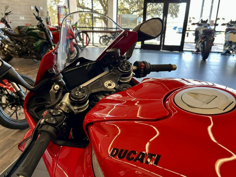 2025 Ducati Panigale V4 Ducati Red