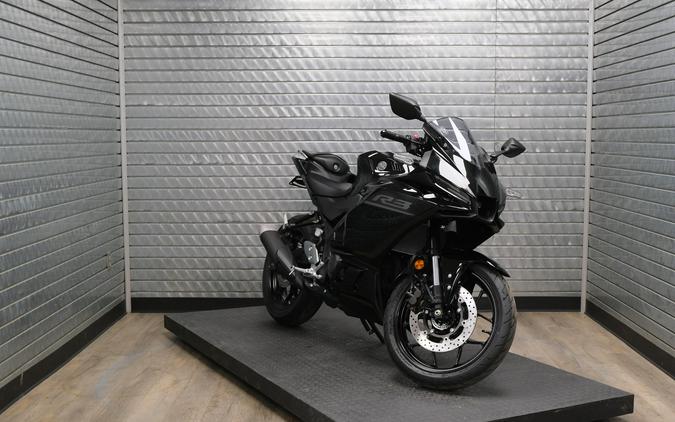 2026 YAMAHA YZFR3 ABS
