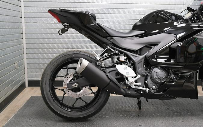 2026 YAMAHA YZFR3 ABS