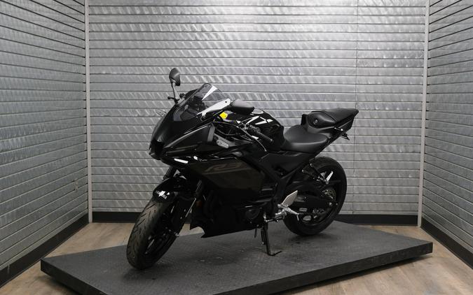 2026 YAMAHA YZFR3 ABS
