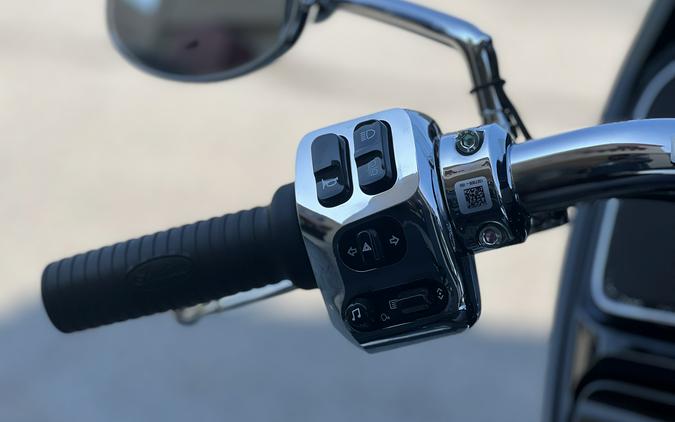 2026 Indian Motorcycle Challenger® Limited 112 with PowerBand Audio Package