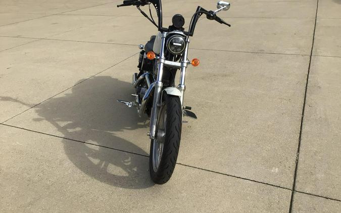 XL 883C 2001 Sportster 883 Custom