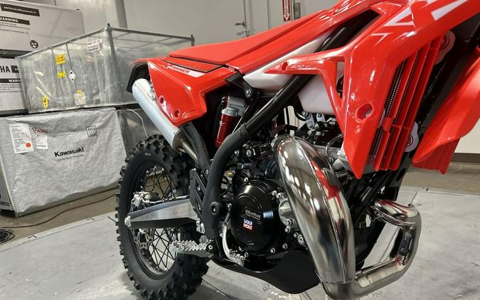 2027 BETA Xtrainer 300