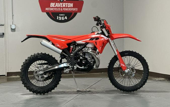2027 BETA Xtrainer 300