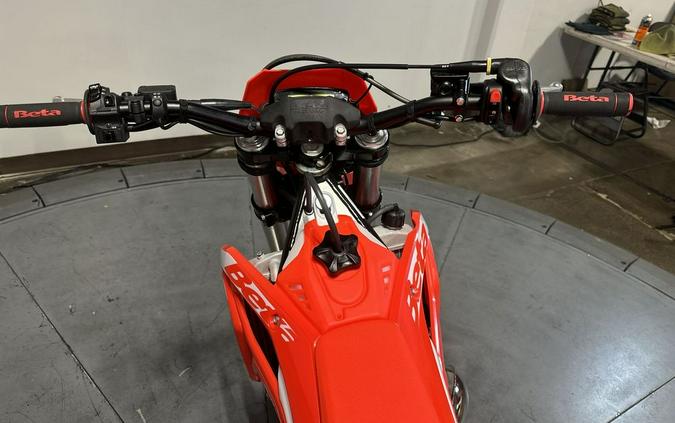 2027 BETA Xtrainer 300
