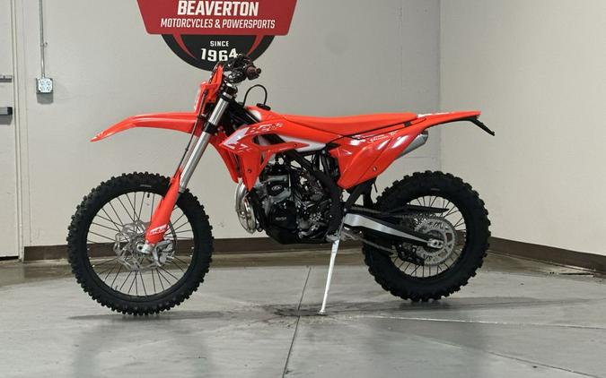 2027 BETA Xtrainer 300