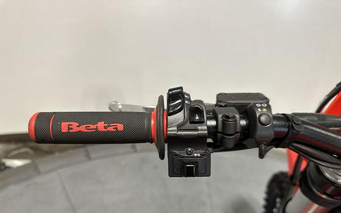 2027 BETA Xtrainer 300