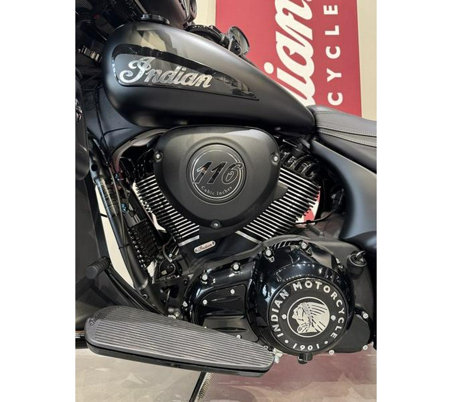 2024 Indian Motorcycle® Roadmaster® Dark Horse® w/Powerband Audio Package Black Smoke