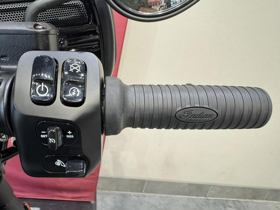 2024 Indian Motorcycle® Roadmaster® Dark Horse® w/Powerband Audio Package Black Smoke