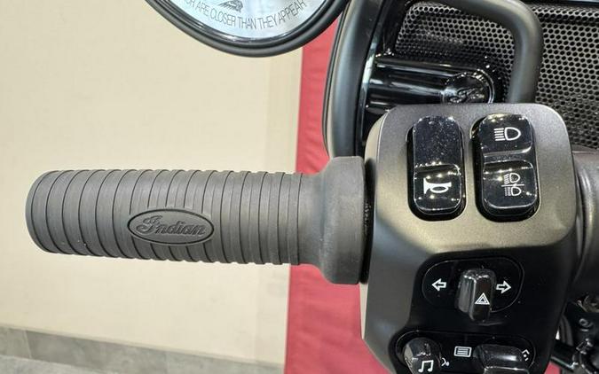 2024 Indian Motorcycle® Roadmaster® Dark Horse® w/Powerband Audio Package Black Smoke