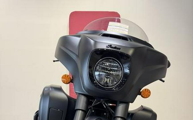 2024 Indian Motorcycle® Roadmaster® Dark Horse® w/Powerband Audio Package Black Smoke