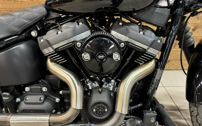 2020 Harley-Davidson® Street Bob® Vivid Black FXBB