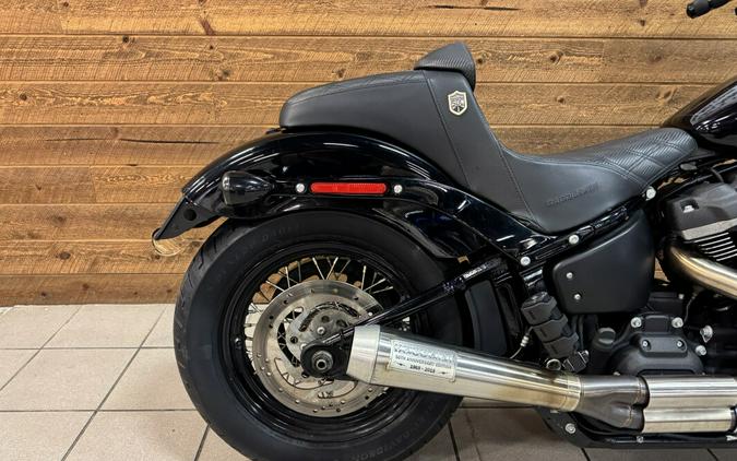 2020 Harley-Davidson® Street Bob® Vivid Black FXBB