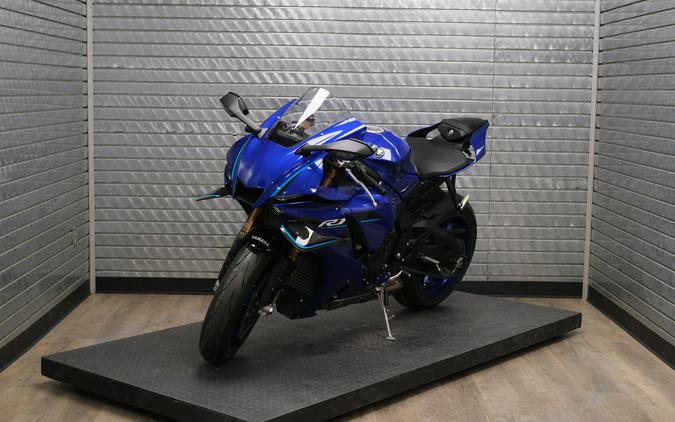 2026 YAMAHA YZF-R1