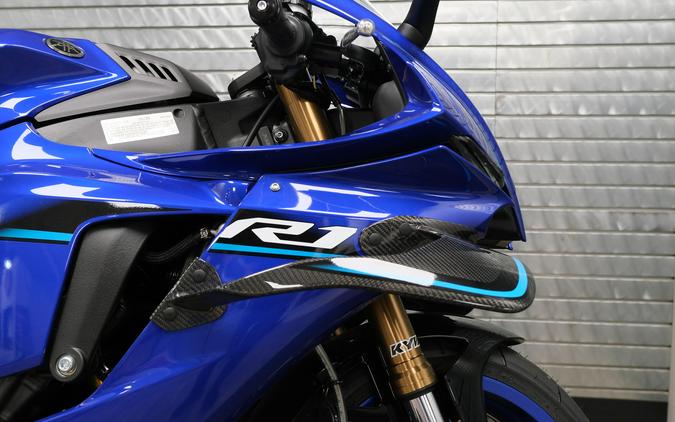 2026 YAMAHA YZF-R1