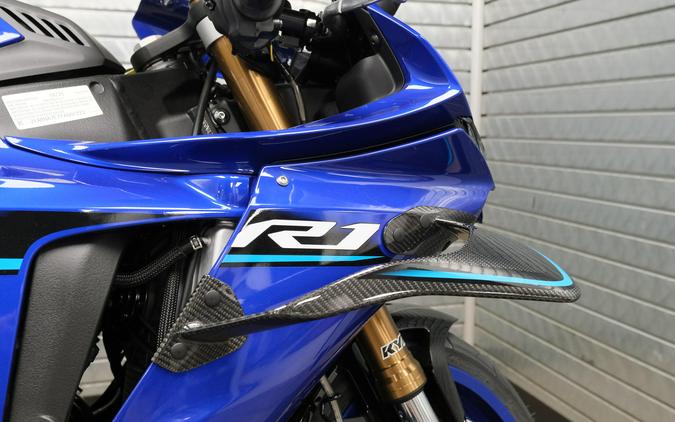 2026 YAMAHA YZF-R1
