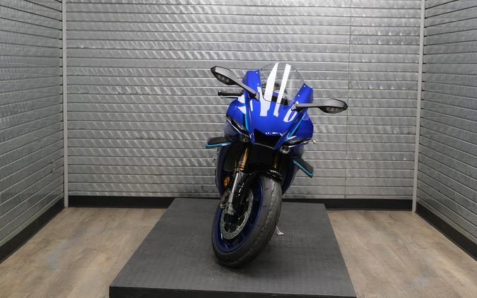 2026 YAMAHA YZF-R1