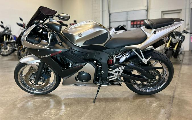 2003 Yamaha YZF-R6