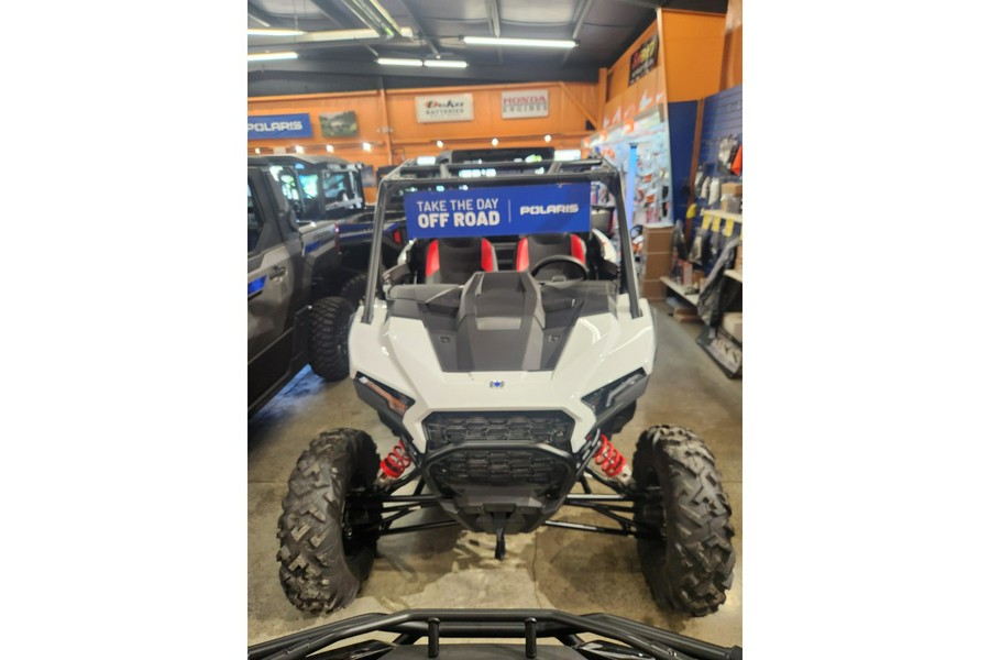 2024 Polaris Industries RZR XP 1000 Sport White Lightning