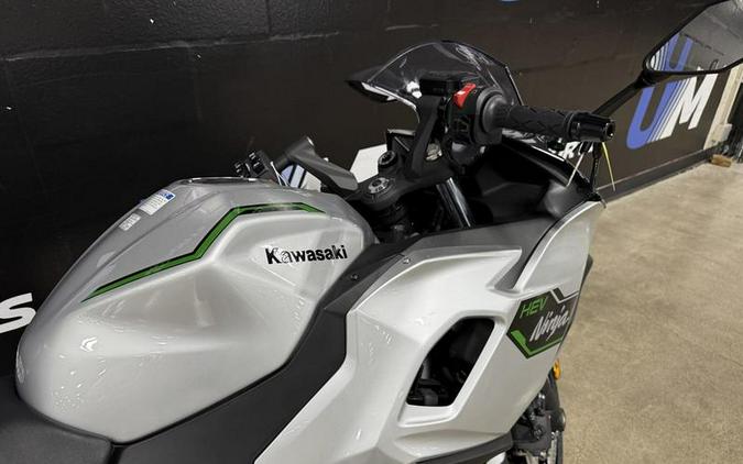2024 Kawasaki Ninja® 7 Hybrid ABS